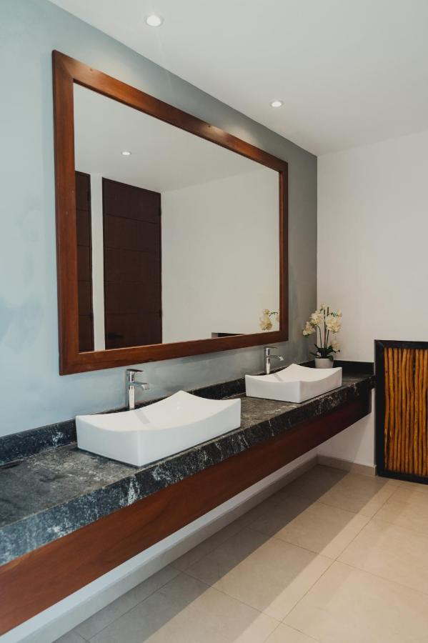 Phantom Suites Плая дел Кармен Екстериор снимка